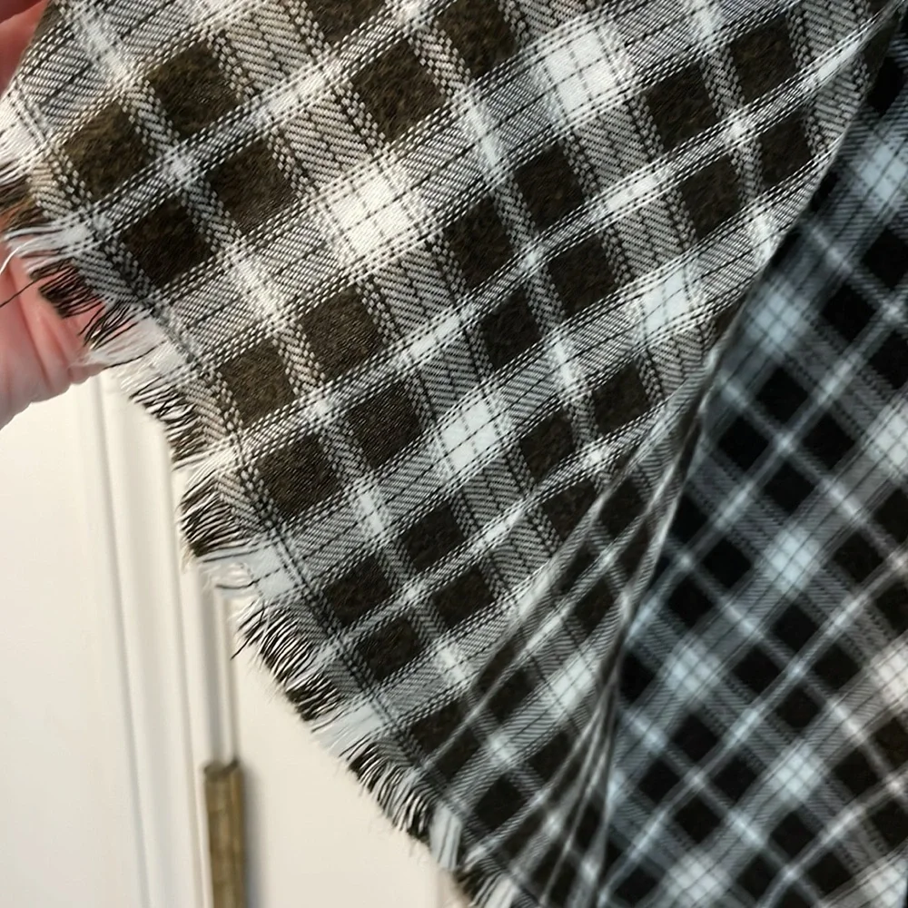 NWOT Knox Rose Shawl - Picture 4 of 5